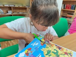 02___rozdavani_darku_predskolakum