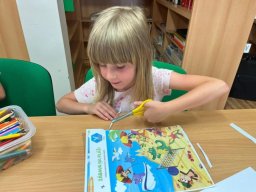 03___rozdavani_darku_predskolakum