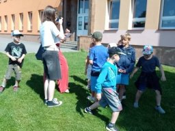 09___cesta_prvnaku_za_pokladem