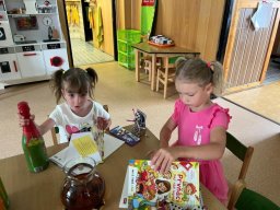 09___rozdavani_darku_predskolakum