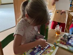 10___rozdavani_darku_predskolakum