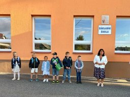 04_prvnaci_ve_skole