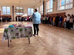 07__privitani_finalistu_a_oceneni_ve_skole