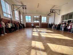 08__privitani_finalistu_a_oceneni_ve_skole