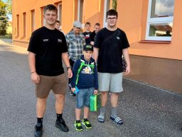 09_prvnaci_ve_skole