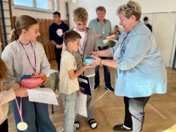 17__privitani_finalistu_a_oceneni_ve_skole