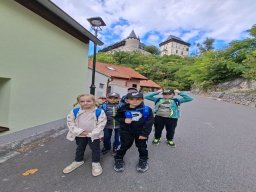 35_zacatky_prvnaku_ve_skole