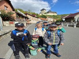 36_zacatky_prvnaku_ve_skole