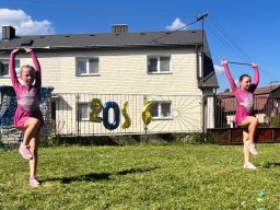 84_skolni_slavnost